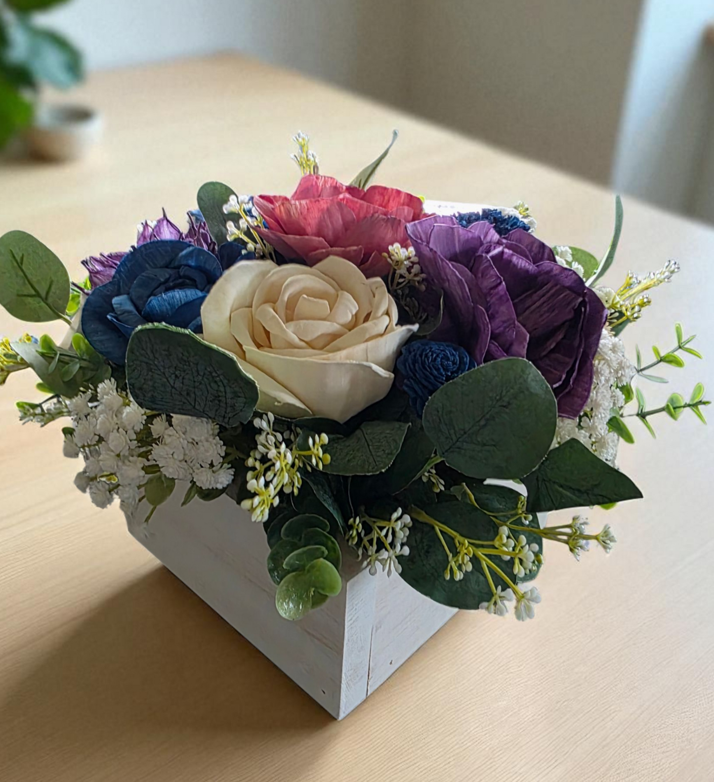 Sola Wood Flower Centerpiece