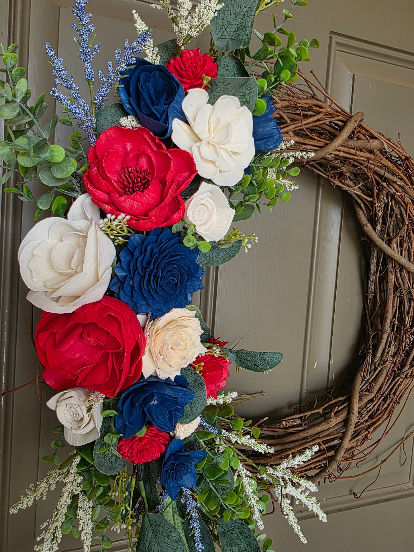 Sola Wood Flower Wreath