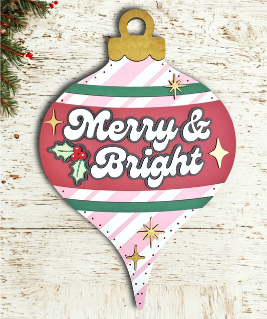 Adorno retro alegre y brillante para colgar en la puerta