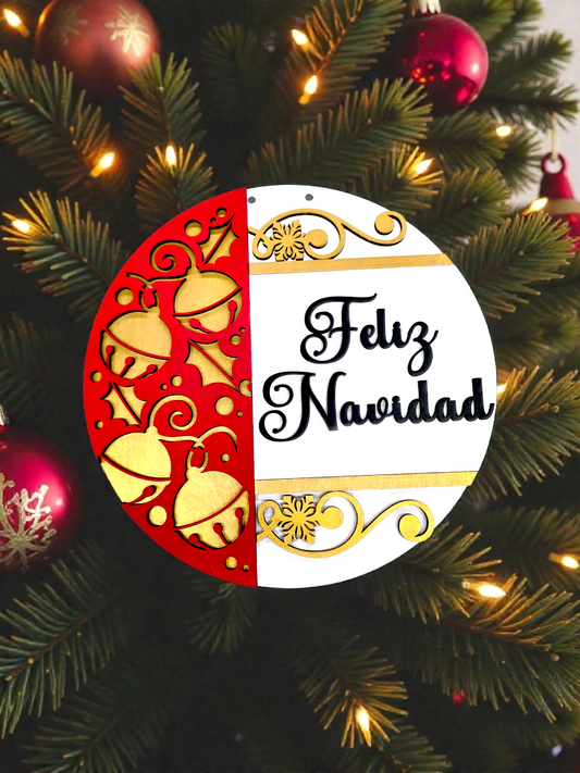 Decorative round sign with 'Feliz Navidad' text on a Christmas tree.